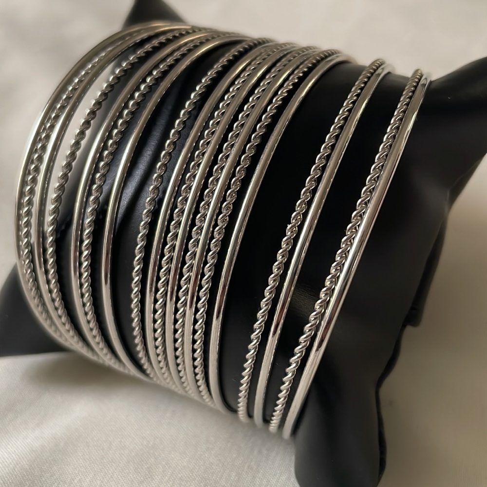 Silver cuff - Picture 2 of 4